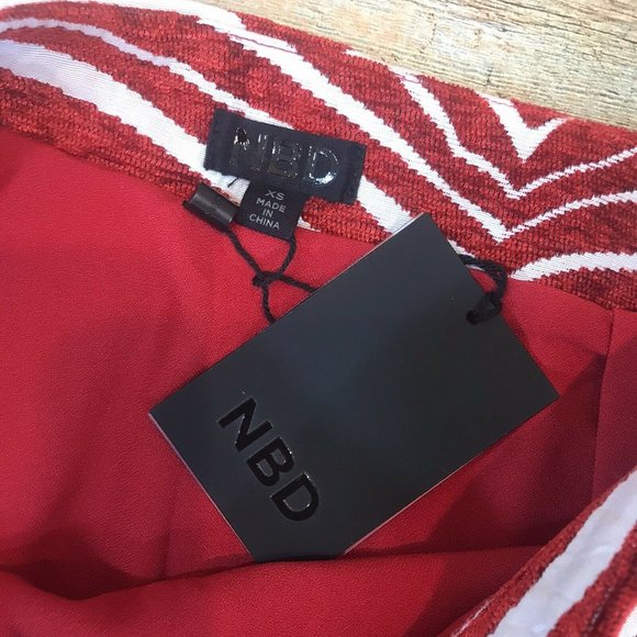 NEW NBD Wild Child Mini Skirt in Red & White Zebra Size XS - Picture 7 of 8